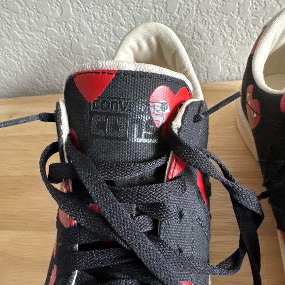 Comme des Garçons PLAY x Converse Canvas Low Top Sneaker - Picture 6 of 13